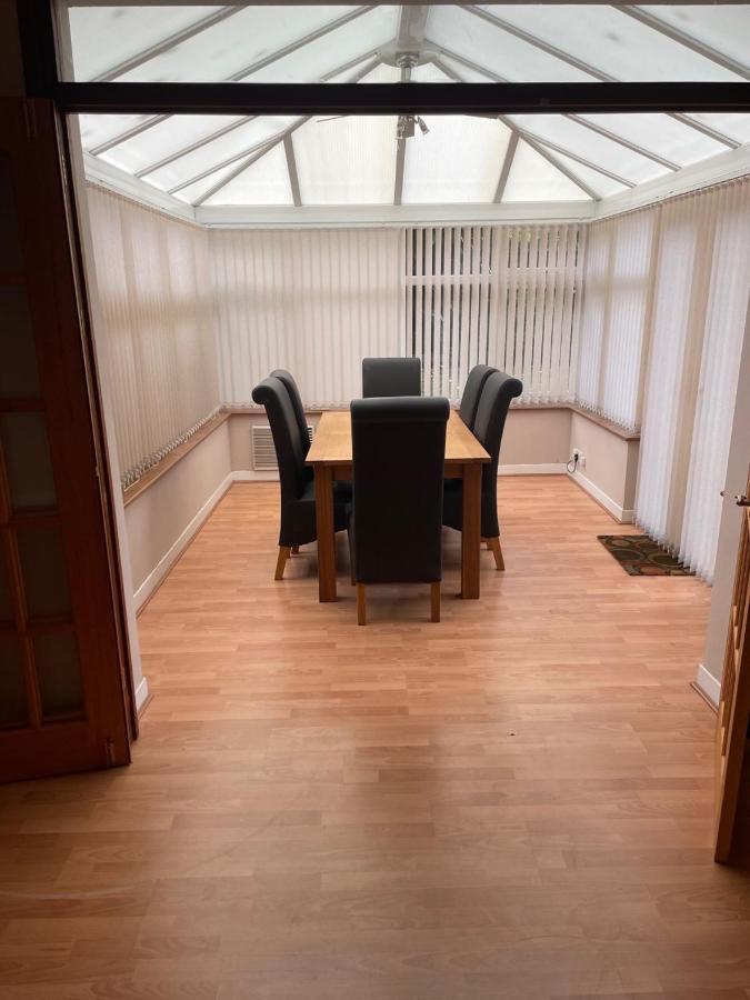 5 Bed House, 32 Tutbury Avenue, Cannon Park, Coventry, Cv4 7Bj Exterior foto
